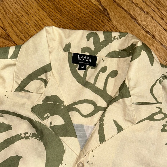 Boohoo MAN Classic Collar Short sleeve Shirt - Picture 2 of 3